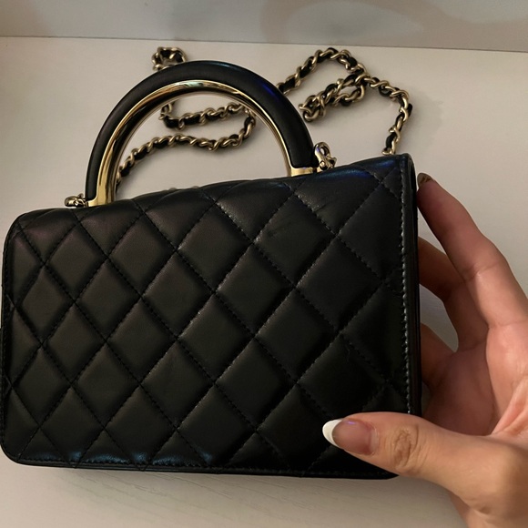 Authentic black Chanel bag - Picture 7 of 9